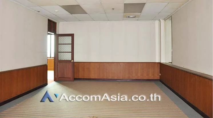5  Office Space For Sale in Ratchadapisek ,Bangkok ARL Ramkhamhaeng at Charn Issara Tower 2 AA14915